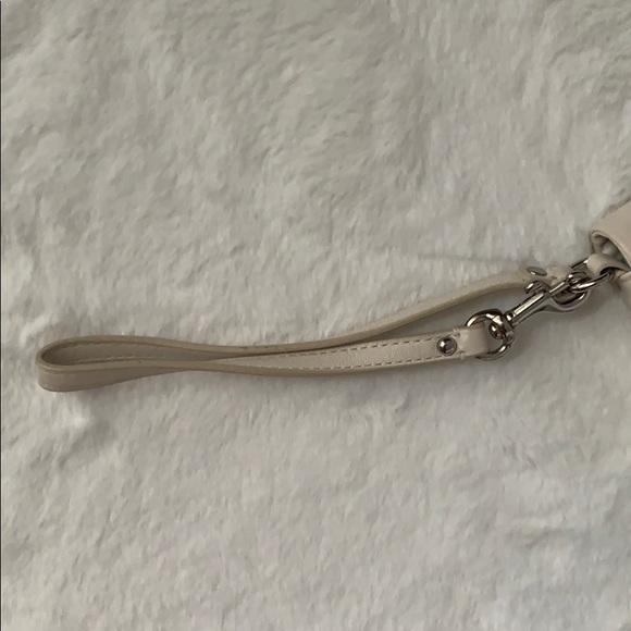 Coach Clutch - Picture 3 of 8